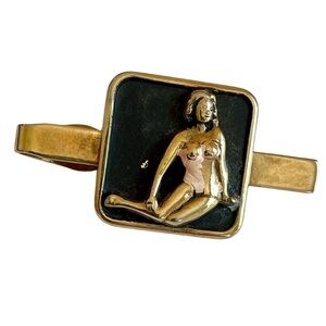 Vintage Goldtone Pin-Up Girl Tie Clip